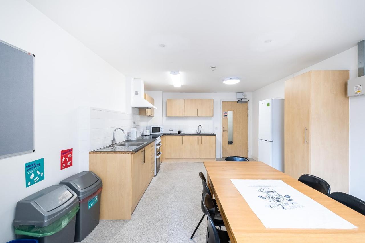 1 Night Free Comfortable Ensuite Rooms, Gillingham - Sk Hoo Exterior foto