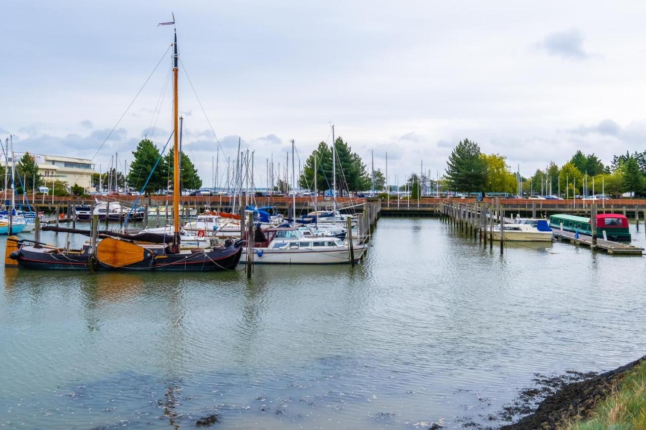 1 Night Free Comfortable Ensuite Rooms, Gillingham - Sk Hoo Exterior foto