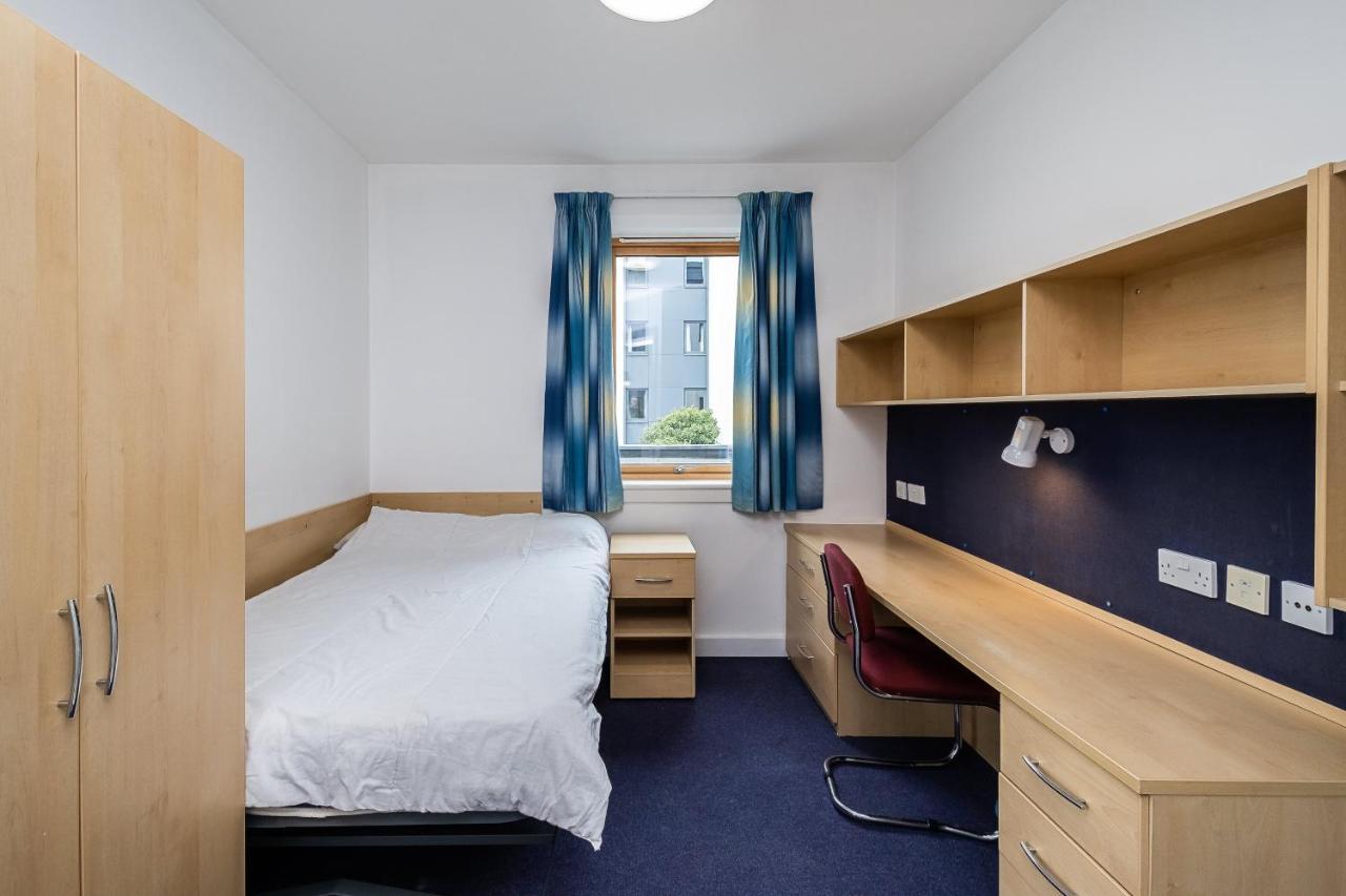 1 Night Free Comfortable Ensuite Rooms, Gillingham - Sk Hoo Exterior foto